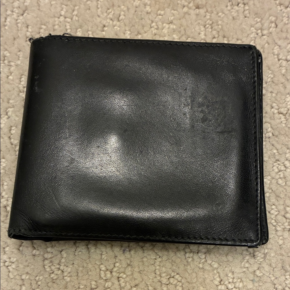 Fendi Black Leather Men's Bi-Fold Wallet